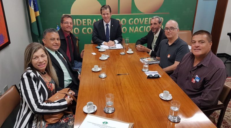 Reunião com o líder do governo no Congresso Nacional (Deputado Leonardo Quintão – PMDB/MG) e o líder do Governo na Câmara dos Deputados (Roney Nemer – PP/DF)